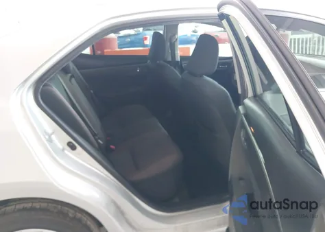 2018 Toyota Corolla Le из США, поврежденный, VIN 5YFBURHE6JP831964